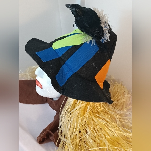 𝘚𝘤𝘢𝘳𝘦𝘤𝘳𝘰𝘸 𝘚𝘵𝘳𝘢𝘸𝘏𝘢𝘪𝘳 𝟗𝟎'𝒔 𝘕𝘰𝘷𝘦𝘭𝘵𝘺 𝘏𝘢𝘵 - Picture 2 of 15